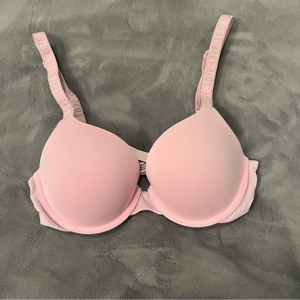 VICTORIA’S SECRET Light Pink Push-Up Bra-32C